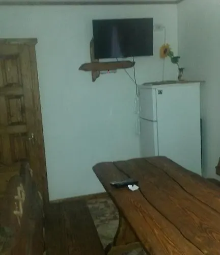 зґарда 招待所 *
